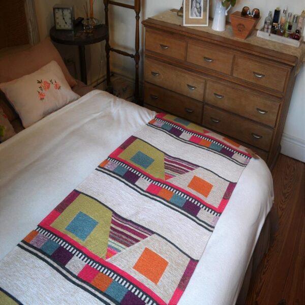 MAKENA NATURAL PIE DE CAMA