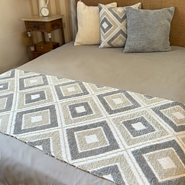 ALMIRA PLATA PIE DE CAMA XL