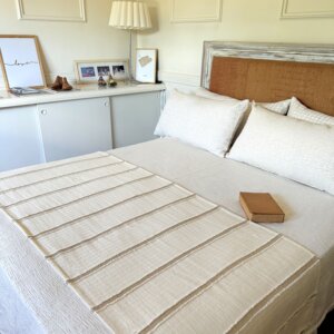 CORA BEIGE PIE DE CAMA